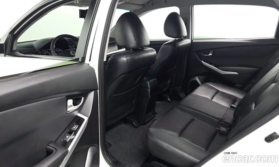 SsangYong Korando 2014 2.0 автомат (гидро), фото 17 SsangYong Korando 2014 2.0 автомат (гидро), фото 17