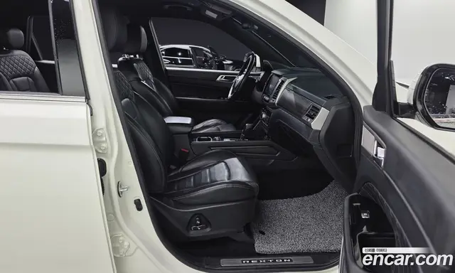 SsangYong Rexton 2017 2.2 автомат (гидро), миниатюра 11 SsangYong Rexton 2017 2.2 автомат (гидро), миниатюра 11
