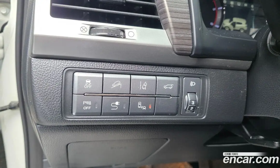 SsangYong Rexton 2017 2.2 автомат (гидро), фото 18 SsangYong Rexton 2017 2.2 автомат (гидро), фото 18