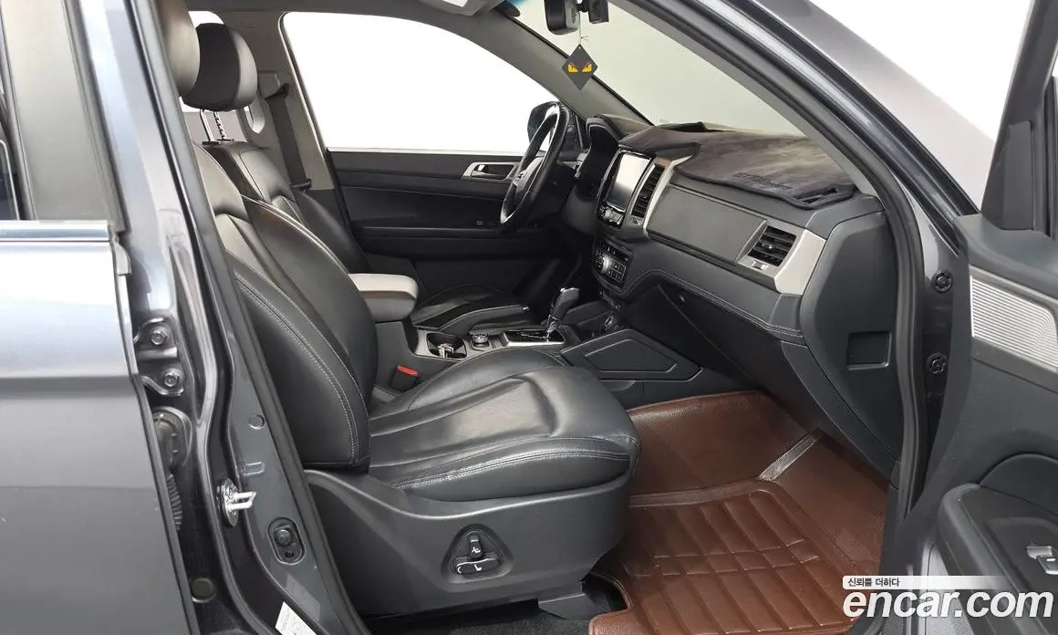 SsangYong Rexton 2018 2.2 автомат (гидро), фото 16 SsangYong Rexton 2018 2.2 автомат (гидро), фото 16