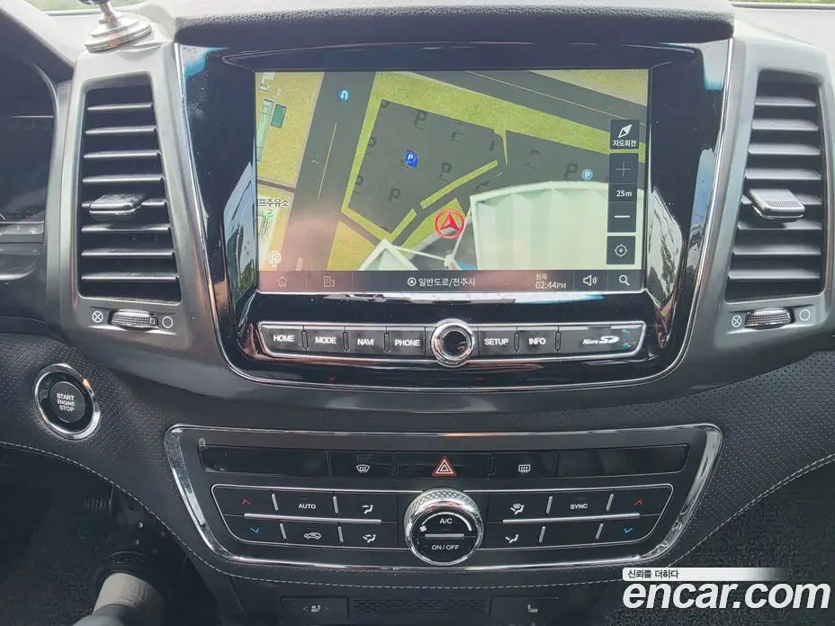 SsangYong Rexton 2023 2.2 автомат (гидро), фото 13