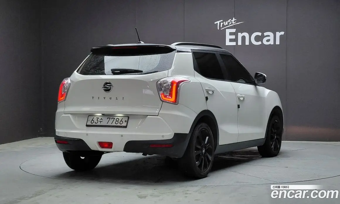 SsangYong TIBOLI 2015 1.6 автомат (гидро), фото 2 SsangYong TIBOLI 2015 1.6 автомат (гидро), фото 2
