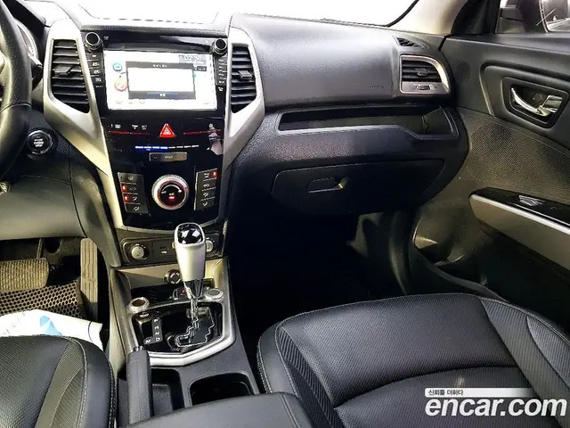 SsangYong TIBOLI 2016 1.6 автомат (гидро), миниатюра 12