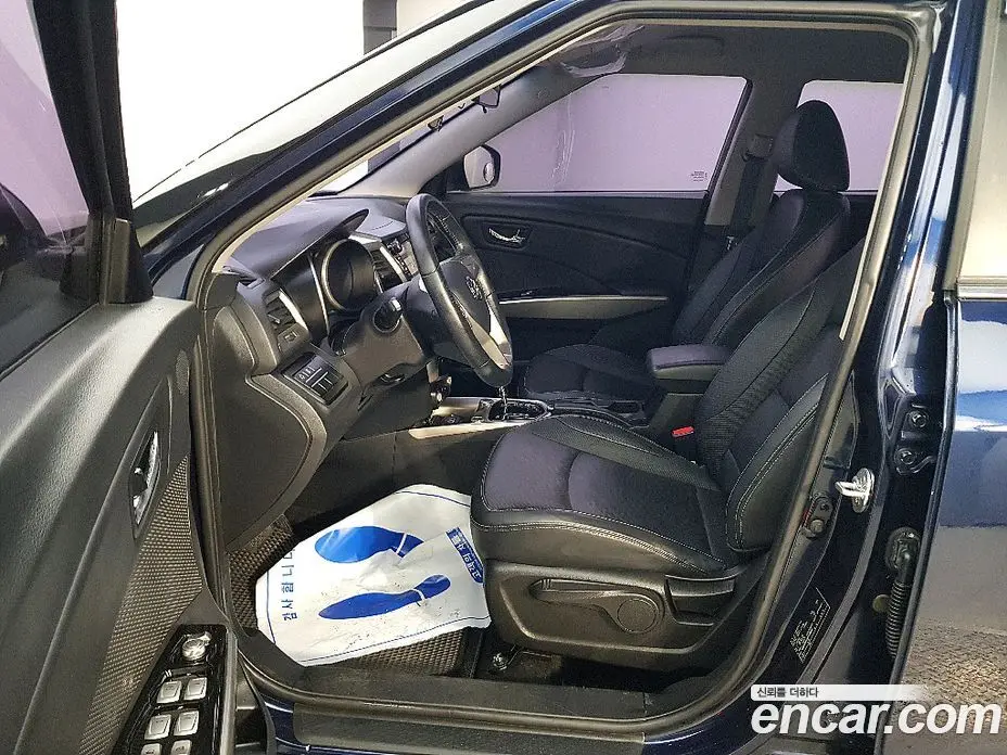 SsangYong TIBOLI 2016 1.6 автомат (гидро), фото 10 SsangYong TIBOLI 2016 1.6 автомат (гидро), фото 10