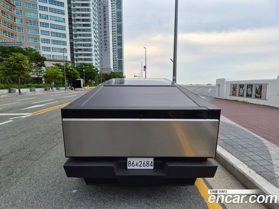 Tesla Cybertruck 2025 0.2 автомат (гидро), фото 6