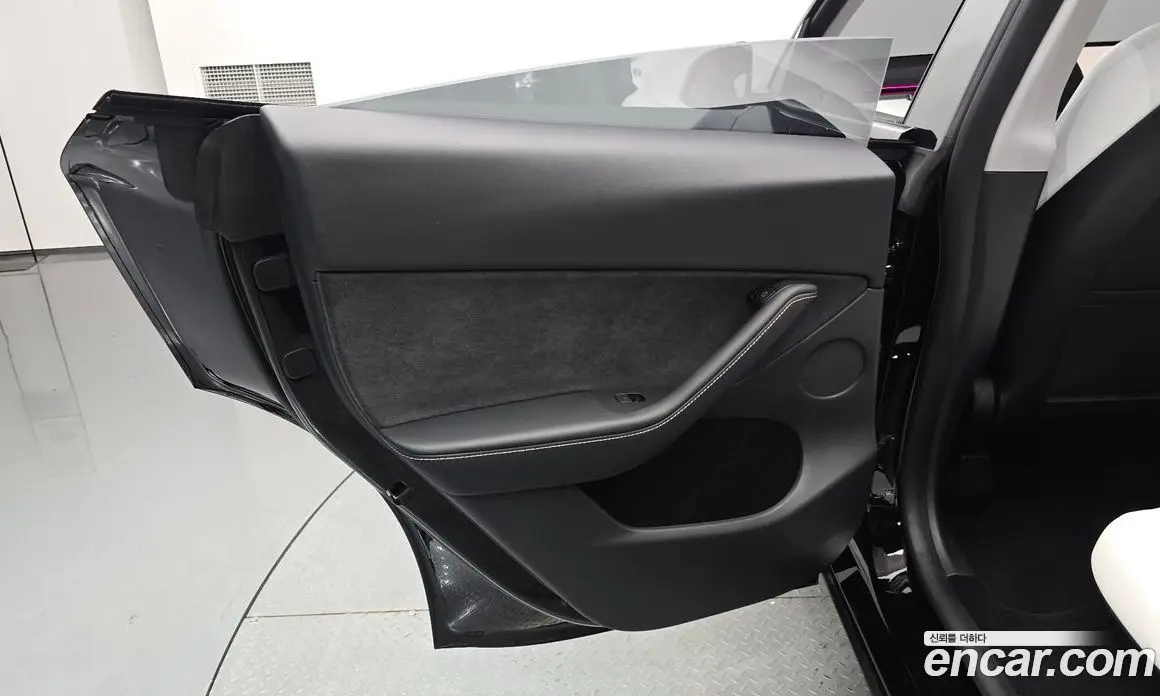 Tesla Model Y 2024 0.2 автомат (гидро), фото 14 Tesla Model Y 2024 0.2 автомат (гидро), фото 14