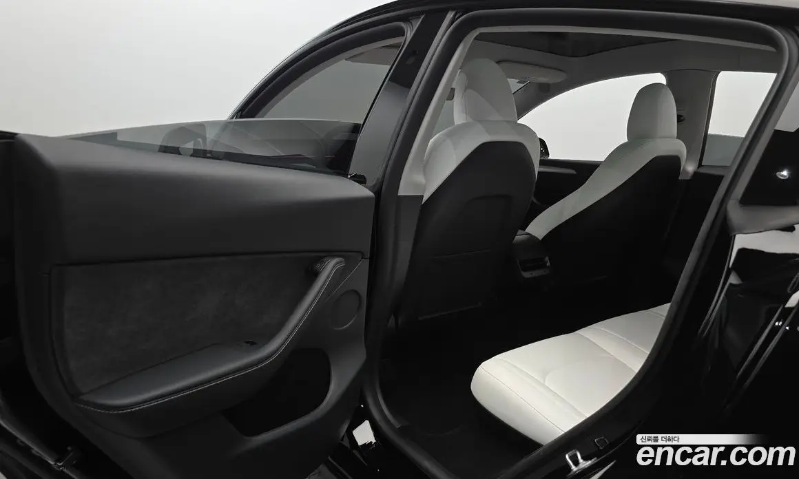 Tesla Model Y 2024 0.2 автомат (гидро), фото 15 Tesla Model Y 2024 0.2 автомат (гидро), фото 15