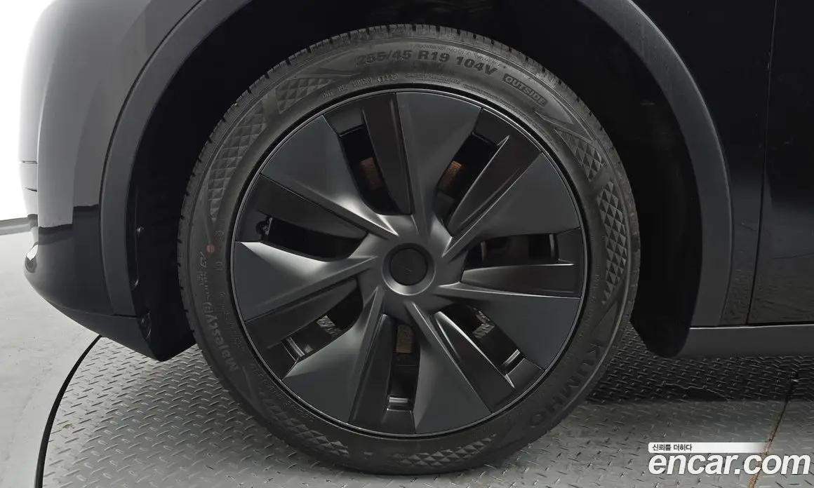 Tesla Model Y 2024 0.2 автомат (гидро), фото 4 Tesla Model Y 2024 0.2 автомат (гидро), фото 4