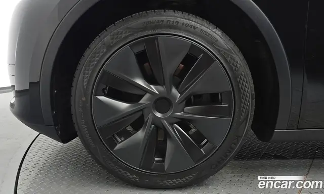Tesla Model Y 2024 0.2 автомат (гидро), миниатюра 4 Tesla Model Y 2024 0.2 автомат (гидро), миниатюра 4