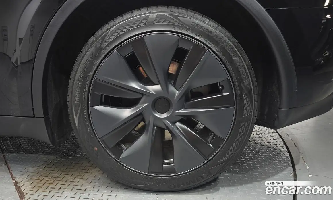 Tesla Model Y 2024 0.2 автомат (гидро), фото 6 Tesla Model Y 2024 0.2 автомат (гидро), фото 6