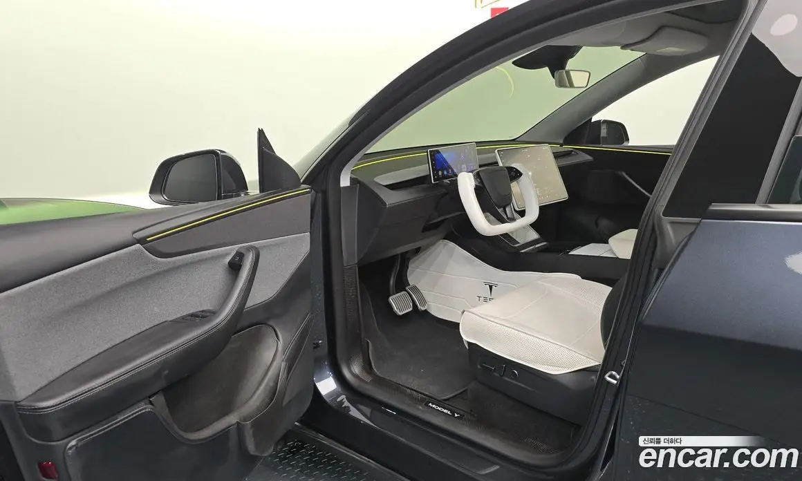 Tesla Model Y 2025 0.2 автомат (гидро), фото 13 Tesla Model Y 2025 0.2 автомат (гидро), фото 13