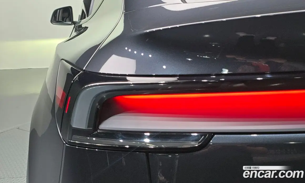 Tesla Model Y 2025 0.2 автомат (гидро), фото 9 Tesla Model Y 2025 0.2 автомат (гидро), фото 9