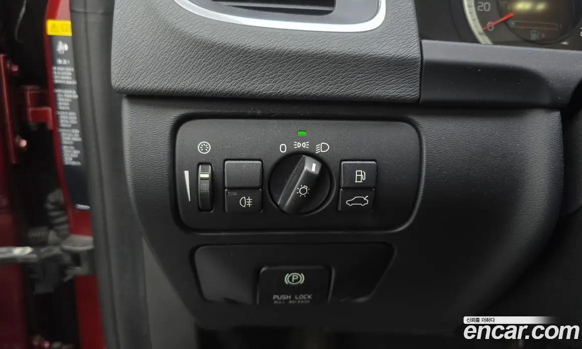 Volvo S60 2012 2.0 автомат (гидро), фото 17 Volvo S60 2012 2.0 автомат (гидро), фото 17