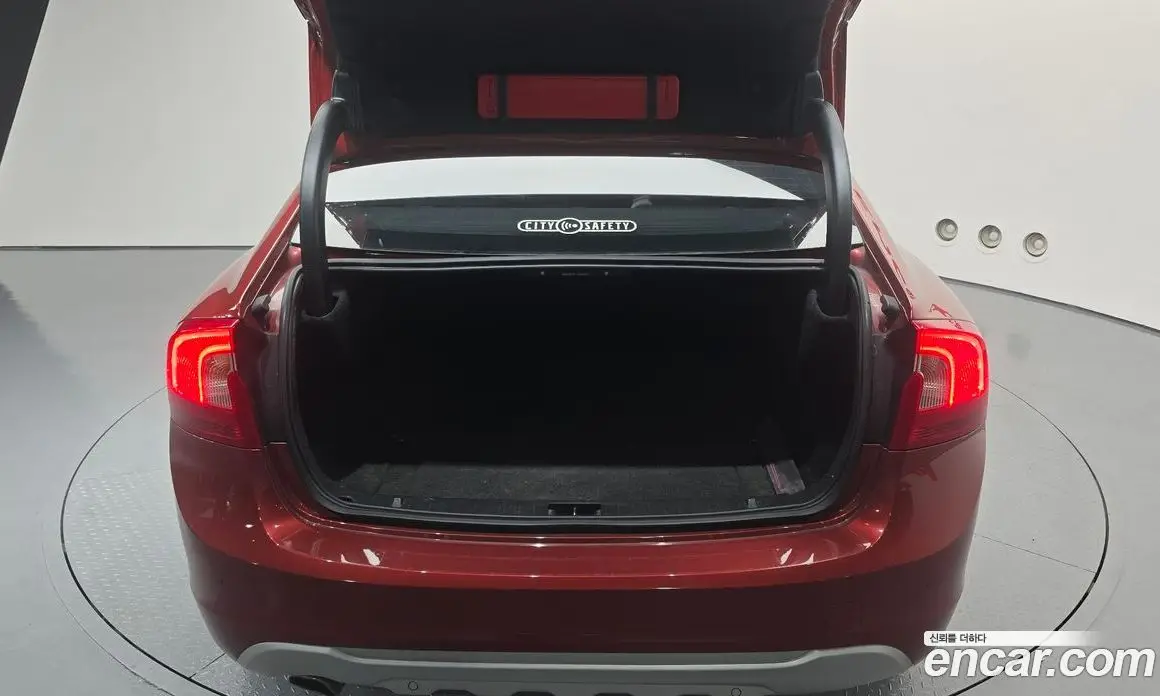 Volvo S60 2012 2.0 автомат (гидро), фото 20 Volvo S60 2012 2.0 автомат (гидро), фото 20