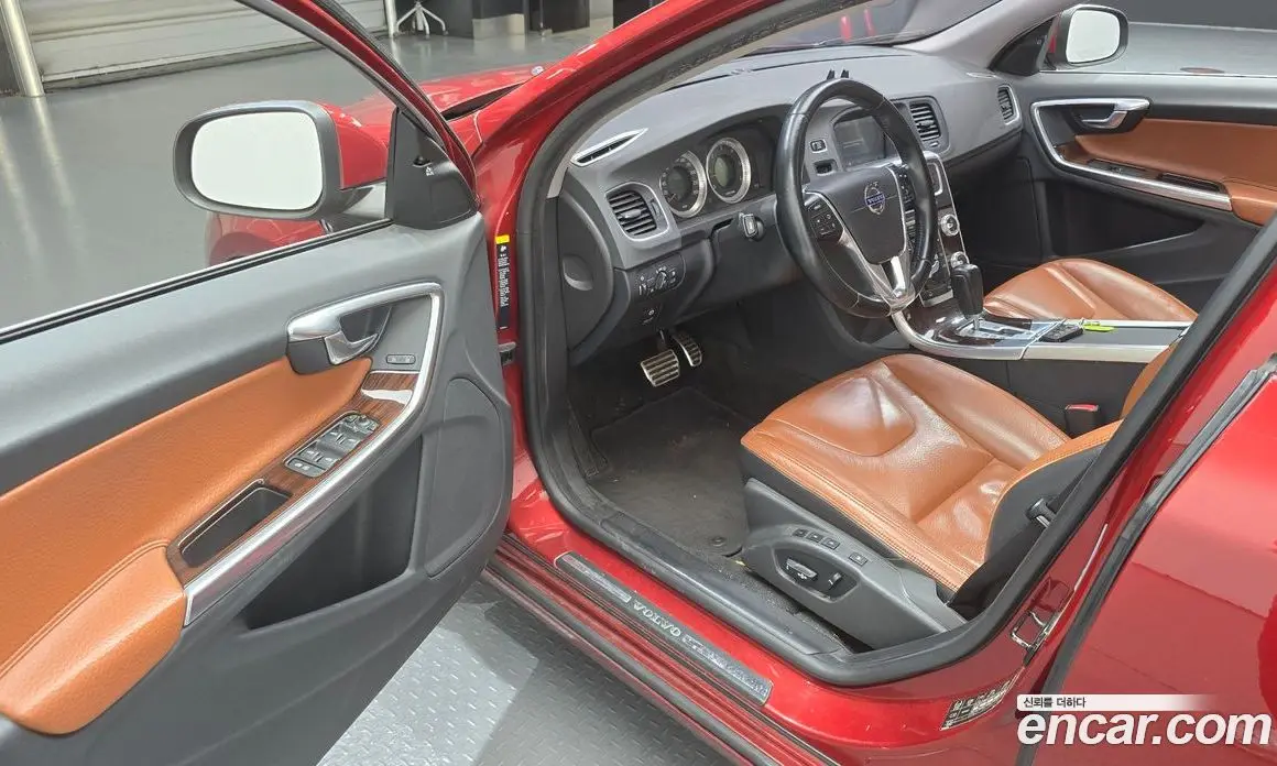 Volvo S60 2012 2.0 автомат (гидро), фото 10 Volvo S60 2012 2.0 автомат (гидро), фото 10