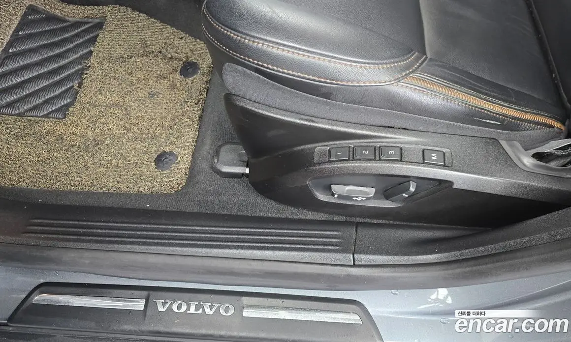 Volvo V40 2019 2.0 автомат (гидро), фото 31 Volvo V40 2019 2.0 автомат (гидро), фото 31
