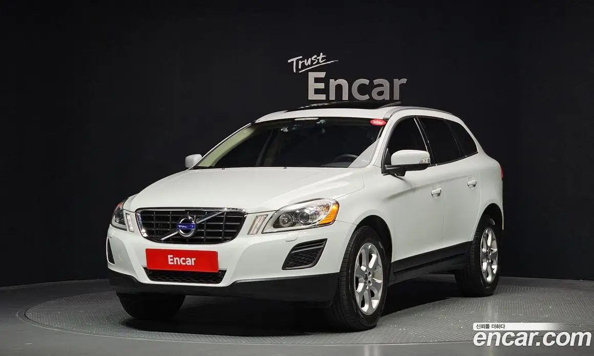 Volvo XC60 2013 2.0 автомат (гидро), фото 1 Volvo XC60 2013 2.0 автомат (гидро), фото 1