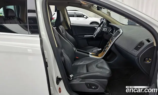 Volvo XC60 2013 2.0 автомат (гидро), миниатюра 11 Volvo XC60 2013 2.0 автомат (гидро), миниатюра 11