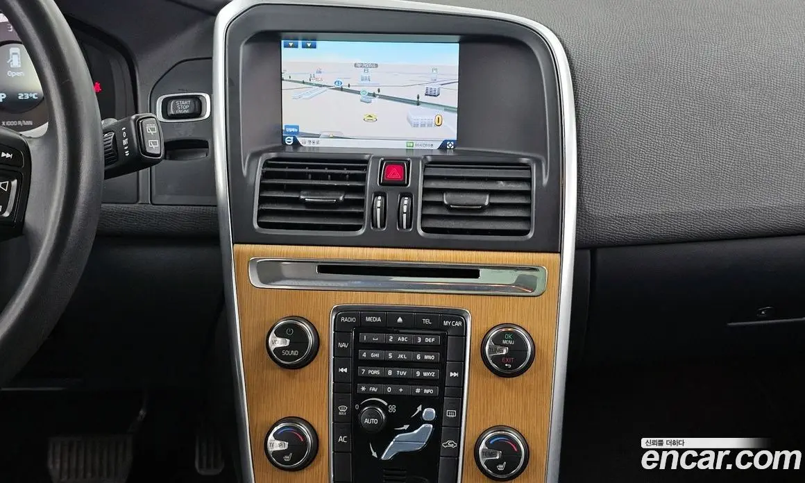 Volvo XC60 2013 2.0 автомат (гидро), фото 14 Volvo XC60 2013 2.0 автомат (гидро), фото 14
