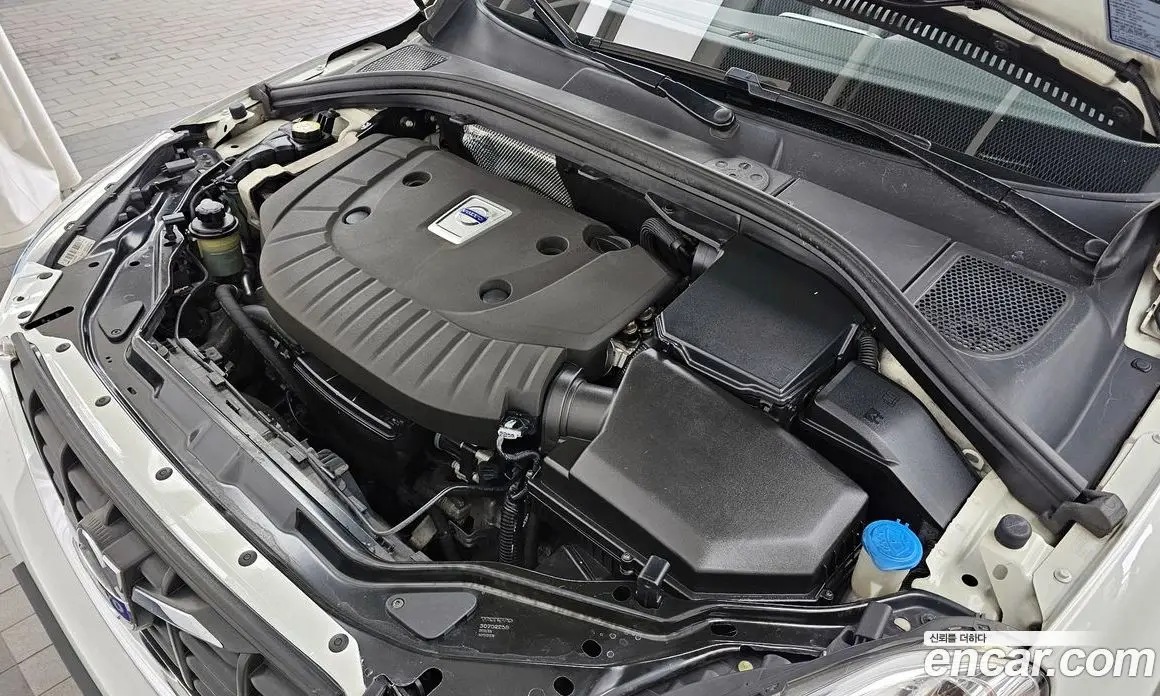 Volvo XC60 2013 2.0 автомат (гидро), фото 6 Volvo XC60 2013 2.0 автомат (гидро), фото 6