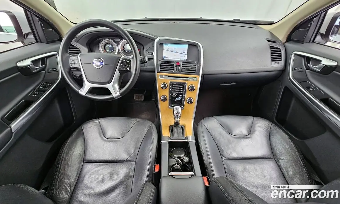 Volvo XC60 2013 2.0 автомат (гидро), фото 7 Volvo XC60 2013 2.0 автомат (гидро), фото 7