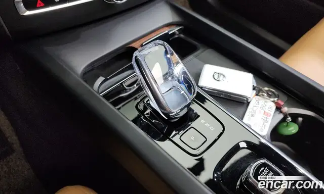 Volvo XC60 2024 2.0 автомат (гидро), миниатюра 11 Volvo XC60 2024 2.0 автомат (гидро), миниатюра 11