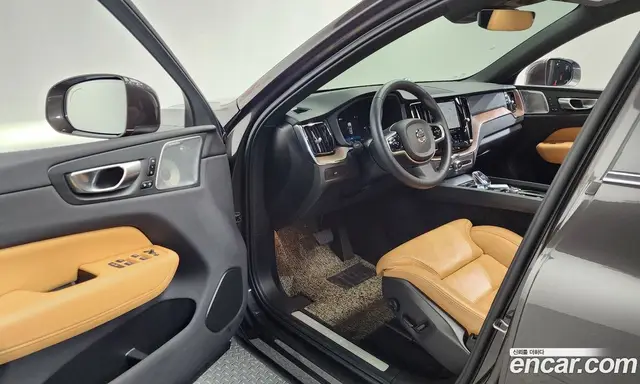 Volvo XC60 2024 2.0 автомат (гидро), миниатюра 12