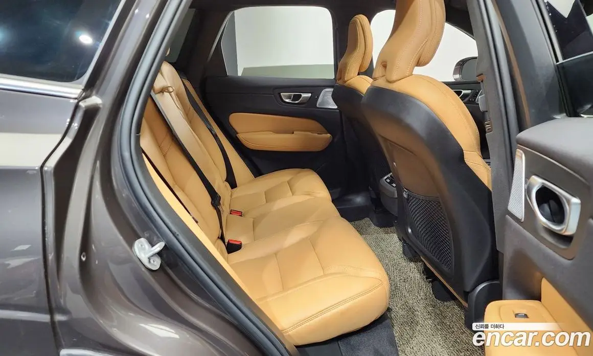 Volvo XC60 2024 2.0 автомат (гидро), фото 16 Volvo XC60 2024 2.0 автомат (гидро), фото 16
