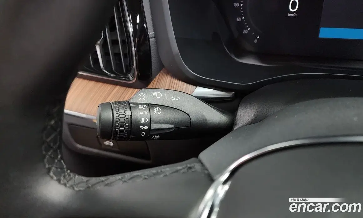 Volvo XC60 2024 2.0 автомат (гидро), фото 27 Volvo XC60 2024 2.0 автомат (гидро), фото 27