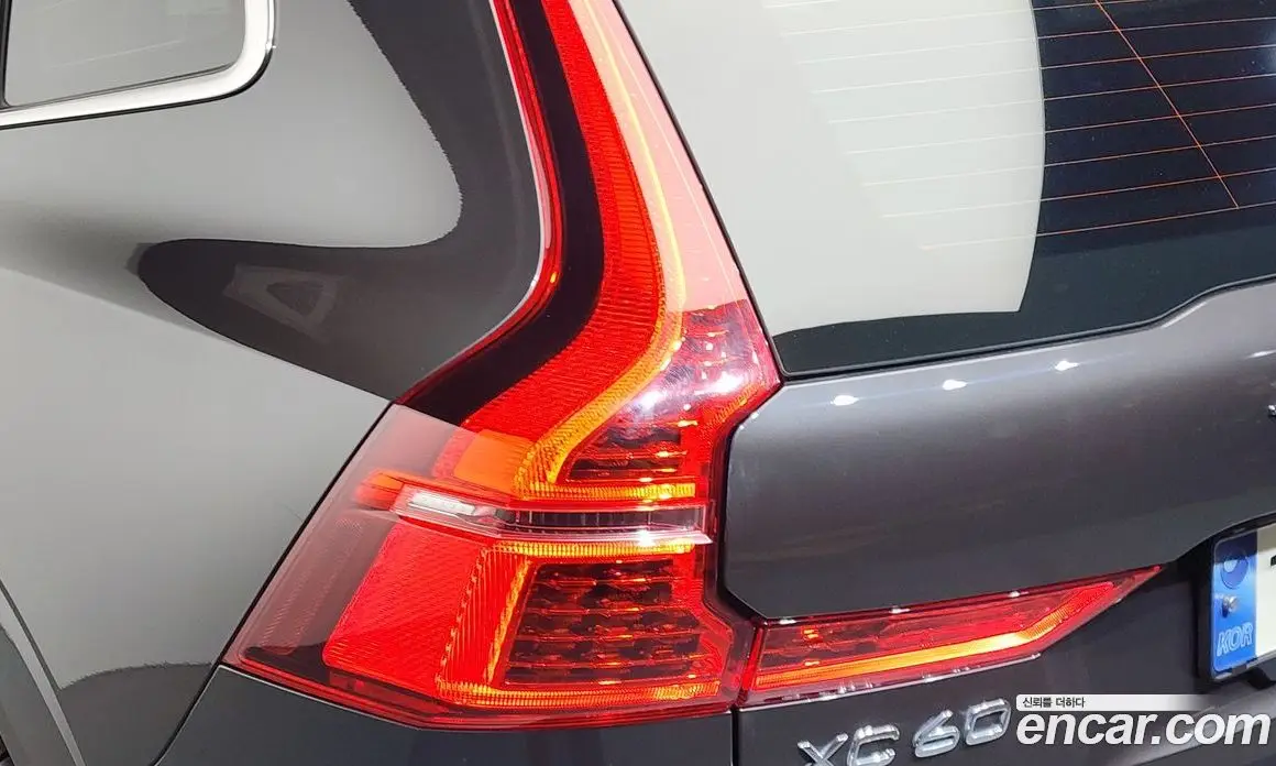 Volvo XC60 2024 2.0 автомат (гидро), фото 8 Volvo XC60 2024 2.0 автомат (гидро), фото 8