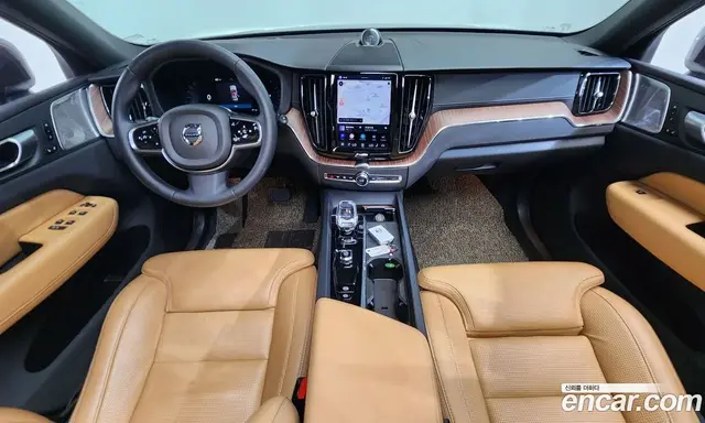 Volvo XC60 2024 2.0 автомат (гидро), миниатюра 9 Volvo XC60 2024 2.0 автомат (гидро), миниатюра 9