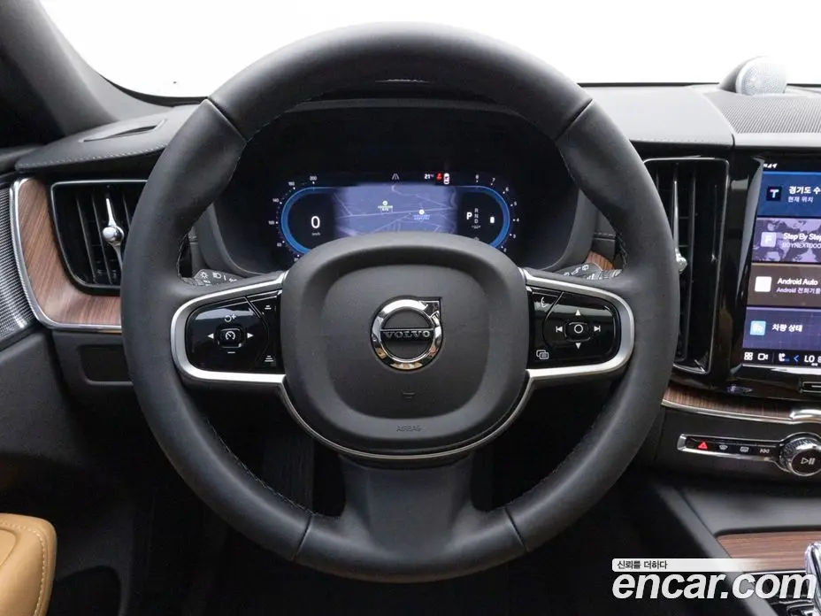 Volvo XC60 2025 2.0 автомат (гидро), фото 14