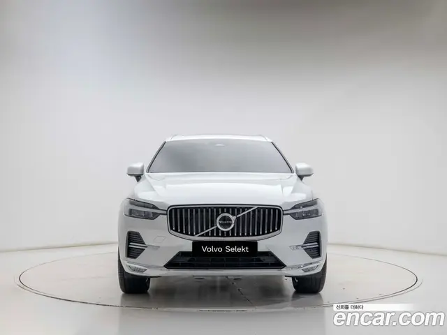 Volvo XC60 2025 2.0 автомат (гидро), миниатюра 3