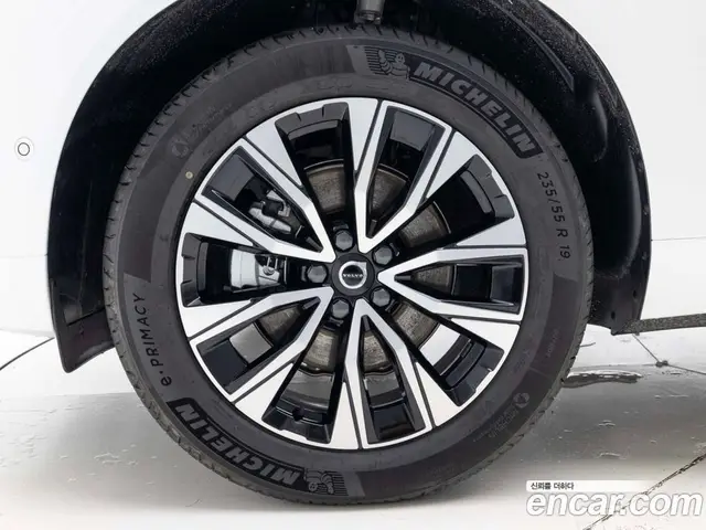 Volvo XC60 2025 2.0 автомат (гидро), миниатюра 6