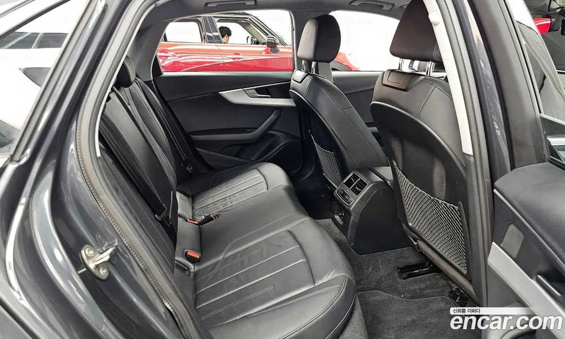 Audi A4 2019 2.0 автомат (гидро), фото 12 Audi A4 2019 2.0 автомат (гидро), фото 12