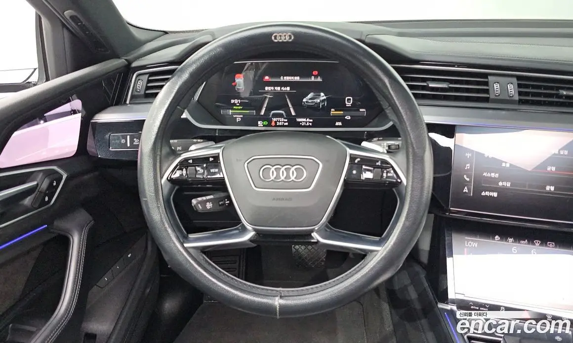 Audi e-tron 2020 0.2 автомат (гидро), фото 12 Audi e-tron 2020 0.2 автомат (гидро), фото 12