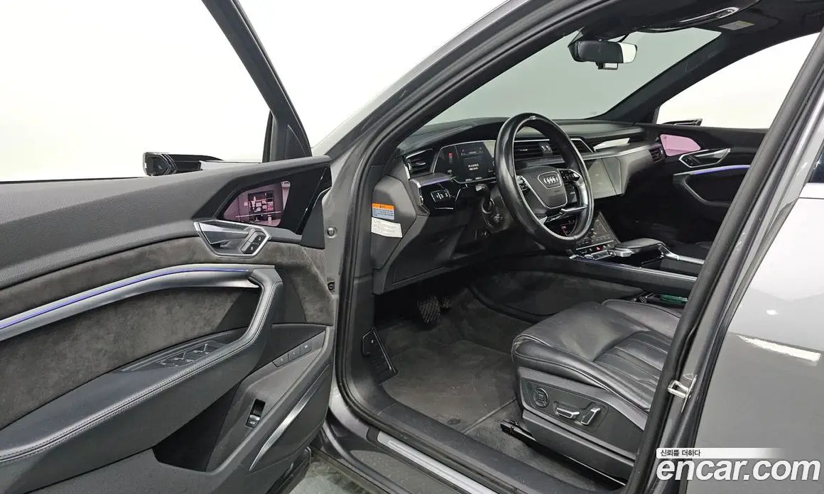 Audi e-tron 2020 0.2 автомат (гидро), фото 10 Audi e-tron 2020 0.2 автомат (гидро), фото 10