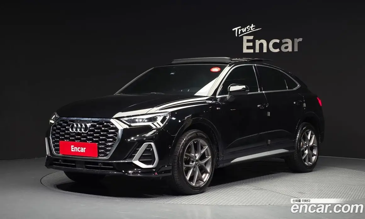 Audi Q3 2020 2.0 автомат (гидро), фото 1 Audi Q3 2020 2.0 автомат (гидро), фото 1