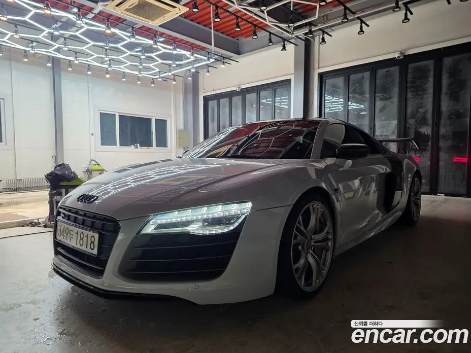 Audi R8 2015 5.2 автомат (гидро), фото 11 Audi R8 2015 5.2 автомат (гидро), фото 11