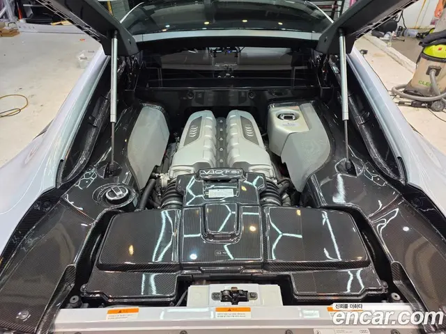 Audi R8 2015 5.2 автомат (гидро), миниатюра 6 Audi R8 2015 5.2 автомат (гидро), миниатюра 6