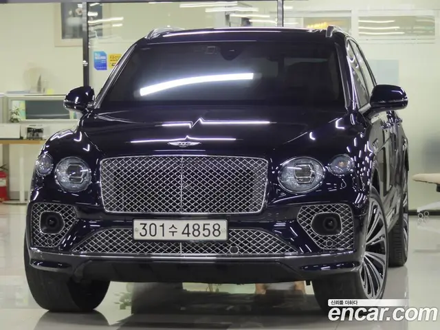 Bentley Bentayga 2021 4.0 автомат (гидро), миниатюра 1 Bentley Bentayga 2021 4.0 автомат (гидро), миниатюра 1