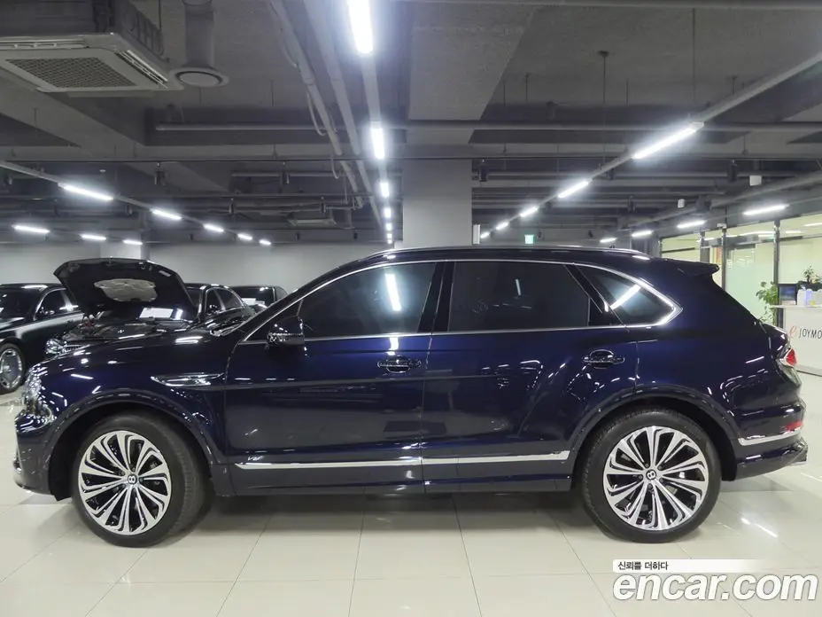 Bentley Bentayga 2021 4.0 автомат (гидро), фото 2 Bentley Bentayga 2021 4.0 автомат (гидро), фото 2