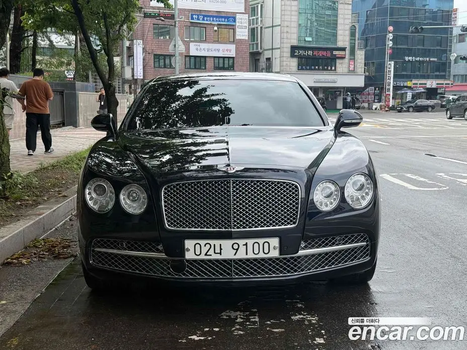 Bentley Flying Spur 2018 4.0 автомат (гидро), фото 1 Bentley Flying Spur 2018 4.0 автомат (гидро), фото 1