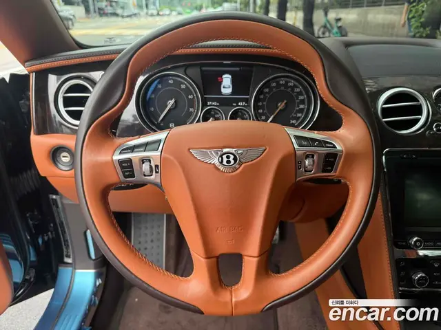 Bentley Flying Spur 2018 4.0 автомат (гидро), миниатюра 12