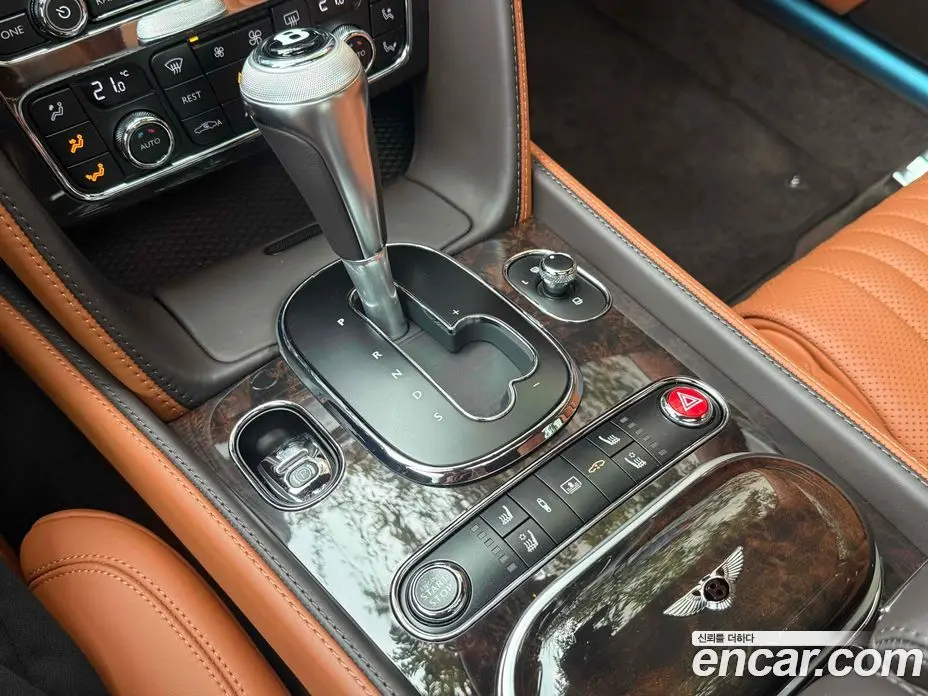 Bentley Flying Spur 2018 4.0 автомат (гидро), фото 16 Bentley Flying Spur 2018 4.0 автомат (гидро), фото 16