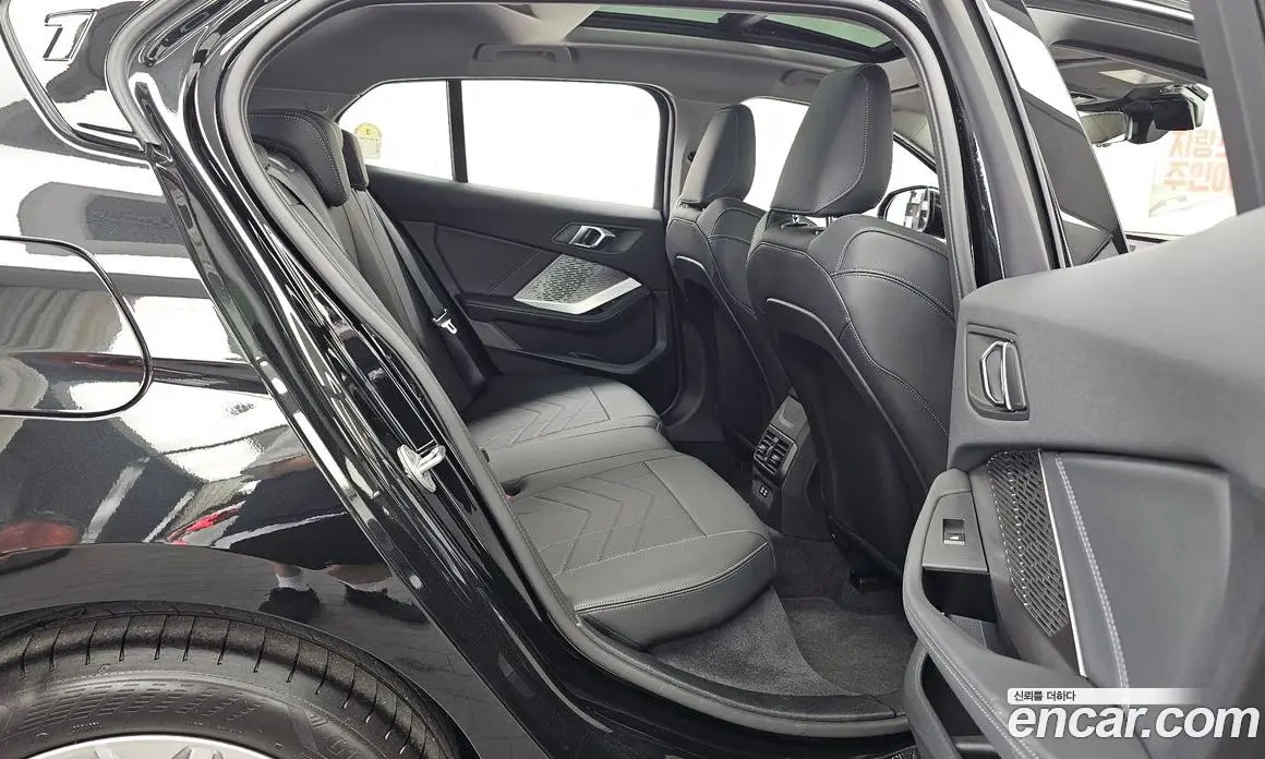 BMW 1 серия 2025 2.0 автомат (гидро), фото 18 BMW 1 серия 2025 2.0 автомат (гидро), фото 18