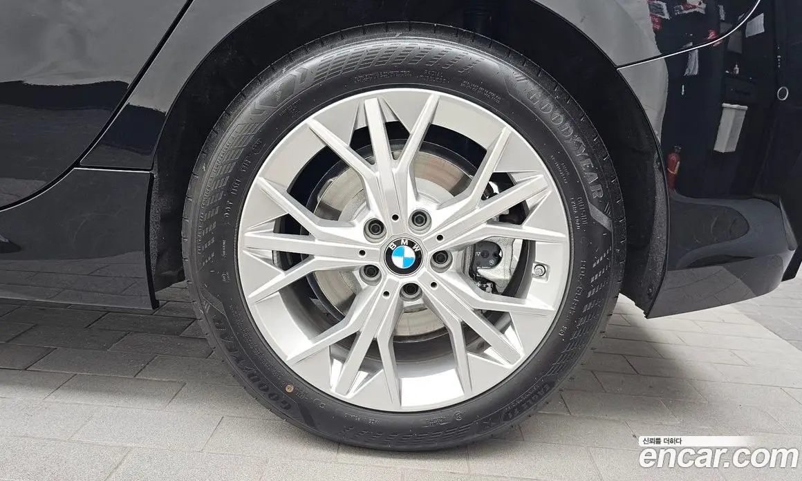 BMW 1 серия 2025 2.0 автомат (гидро), фото 7 BMW 1 серия 2025 2.0 автомат (гидро), фото 7
