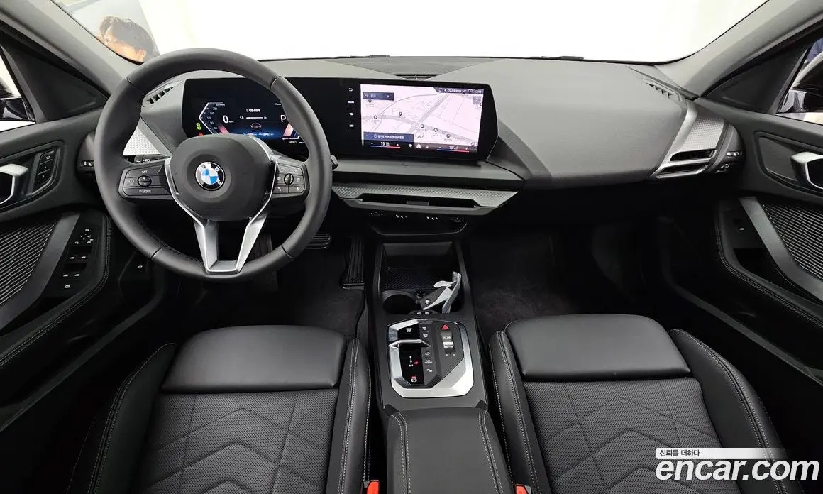 BMW 1 серия 2025 2.0 автомат (гидро), фото 10 BMW 1 серия 2025 2.0 автомат (гидро), фото 10