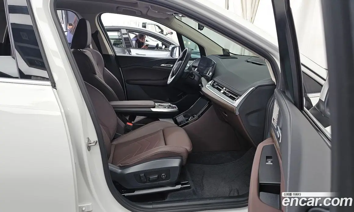 BMW 2 серия 2025 2.0 автомат (гидро), фото 17 BMW 2 серия 2025 2.0 автомат (гидро), фото 17