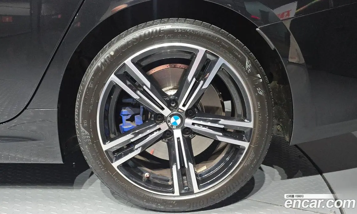 BMW 3 серия 2025 2.0 автомат (гидро), фото 7 BMW 3 серия 2025 2.0 автомат (гидро), фото 7